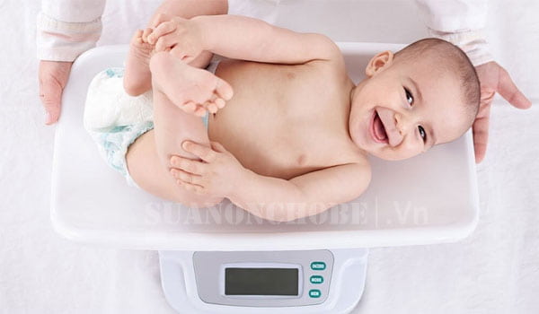 Bảng cân nặng trẻ sơ sinh chuẩn hình 2
